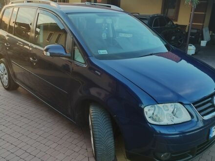 Фольксваген Туран 2004 у Луцьку на Automoto.ua Синій Фольксваген Туран, об'ємом двигуна 0 л та пробігом 317 тис. км за 3100 $, фото 1 на Automoto.ua