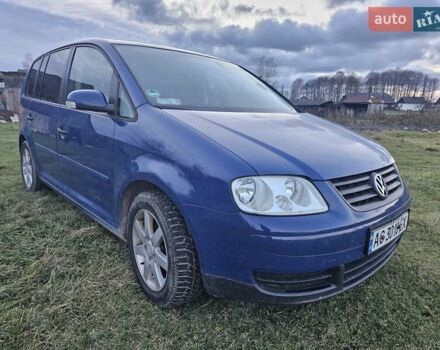 Синий Фольксваген Туран, объемом двигателя 1.9 л и пробегом 273 тыс. км за 5500 $, фото 1 на Automoto.ua