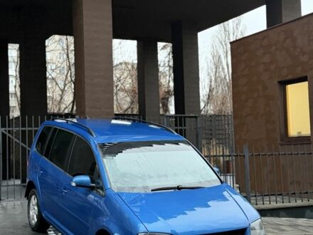 Синий Фольксваген Туран, объемом двигателя 0 л и пробегом 280 тыс. км за 1750 $, фото 1 на Automoto.ua