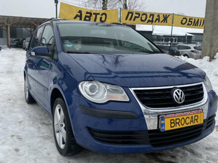 Синий Фольксваген Туран, объемом двигателя 1.6 л и пробегом 270 тыс. км за 6400 $, фото 1 на Automoto.ua