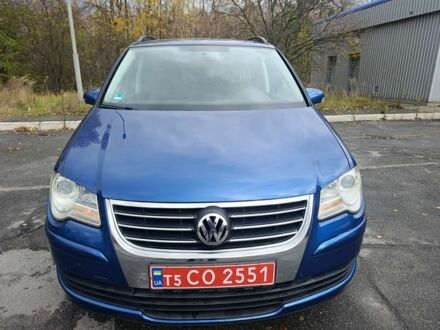 Синий Фольксваген Туран, объемом двигателя 1.6 л и пробегом 246 тыс. км за 7450 $, фото 1 на Automoto.ua