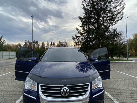 Синий Фольксваген Туран, объемом двигателя 1.97 л и пробегом 283 тыс. км за 7400 $, фото 1 на Automoto.ua