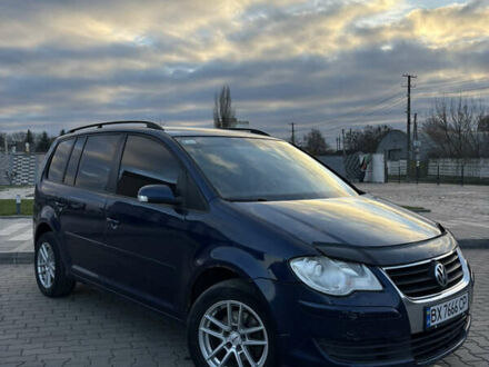 Синій Фольксваген Туран, об'ємом двигуна 1.97 л та пробігом 393 тис. км за 7300 $, фото 1 на Automoto.ua