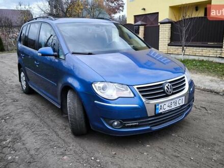 Синій Фольксваген Туран, об'ємом двигуна 2 л та пробігом 358 тис. км за 7500 $, фото 1 на Automoto.ua