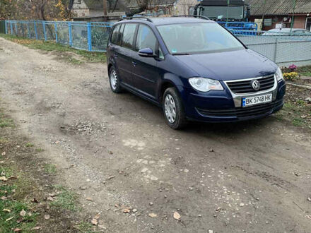 Синий Фольксваген Туран, объемом двигателя 1.39 л и пробегом 190 тыс. км за 6500 $, фото 1 на Automoto.ua