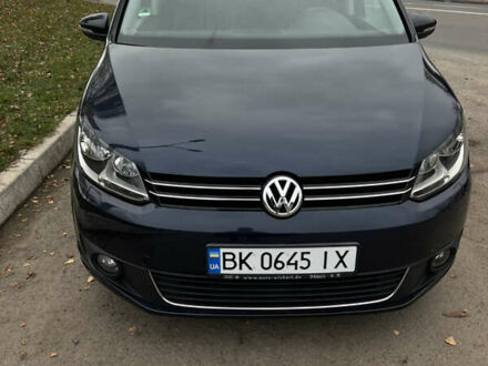 Синий Фольксваген Туран, объемом двигателя 1.6 л и пробегом 233 тыс. км за 12100 $, фото 1 на Automoto.ua