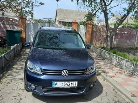 Фольксваген Туран 2015 в Володарке на Automoto.ua Синий Фольксваген Туран, объемом двигателя 1.6 л и пробегом 250 тыс. км за 12000 $, фото 1 на Automoto.ua