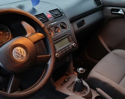 Зеленый Фольксваген Туран, объемом двигателя 1.6 л и пробегом 259 тыс. км за 5500 $, фото 5 на Automoto.ua