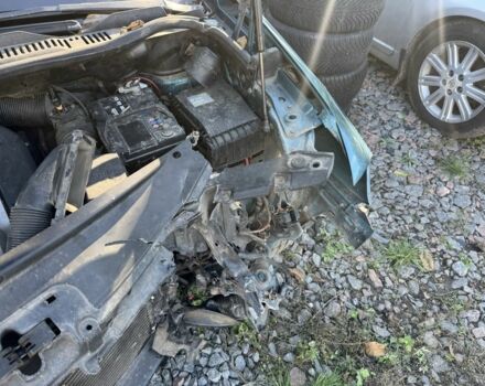 Зеленый Фольксваген Туран, объемом двигателя 1.9 л и пробегом 230 тыс. км за 1950 $, фото 6 на Automoto.ua