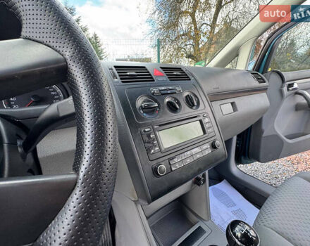 Зеленый Фольксваген Туран, объемом двигателя 1.6 л и пробегом 186 тыс. км за 5150 $, фото 52 на Automoto.ua