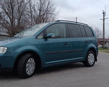 Зеленый Фольксваген Туран, объемом двигателя 1.6 л и пробегом 259 тыс. км за 5500 $, фото 3 на Automoto.ua