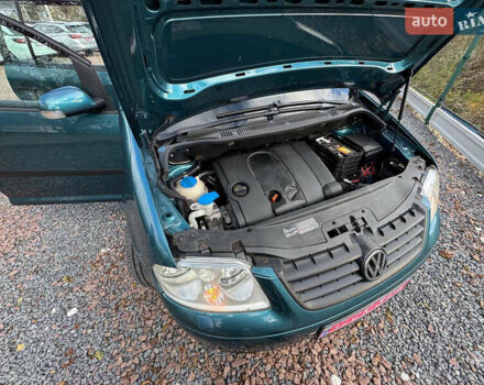 Зеленый Фольксваген Туран, объемом двигателя 1.6 л и пробегом 186 тыс. км за 5150 $, фото 80 на Automoto.ua