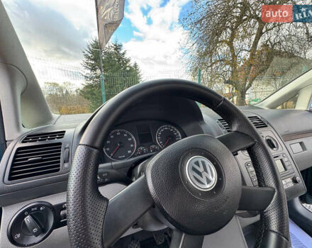 Зеленый Фольксваген Туран, объемом двигателя 1.6 л и пробегом 186 тыс. км за 5150 $, фото 50 на Automoto.ua