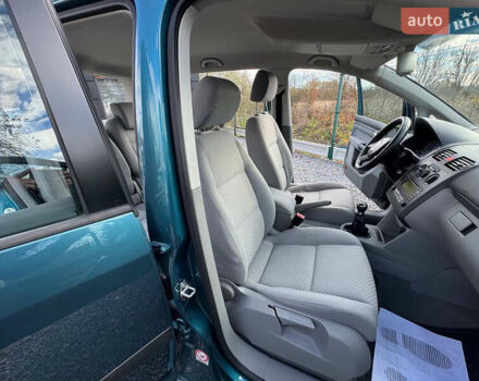 Зеленый Фольксваген Туран, объемом двигателя 1.6 л и пробегом 186 тыс. км за 5150 $, фото 57 на Automoto.ua