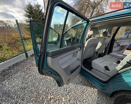 Зеленый Фольксваген Туран, объемом двигателя 1.6 л и пробегом 186 тыс. км за 5150 $, фото 69 на Automoto.ua