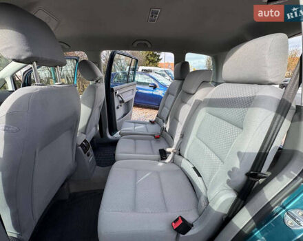 Зеленый Фольксваген Туран, объемом двигателя 1.6 л и пробегом 186 тыс. км за 5150 $, фото 75 на Automoto.ua