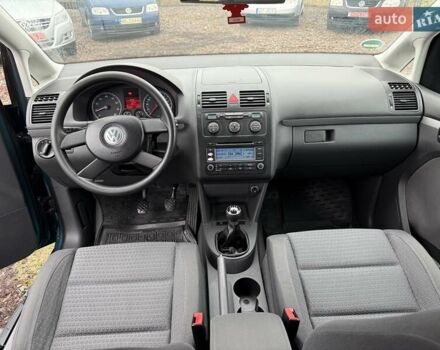 Зеленый Фольксваген Туран, объемом двигателя 1.6 л и пробегом 188 тыс. км за 5750 $, фото 12 на Automoto.ua