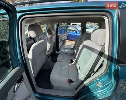 Зеленый Фольксваген Туран, объемом двигателя 1.6 л и пробегом 186 тыс. км за 5150 $, фото 71 на Automoto.ua