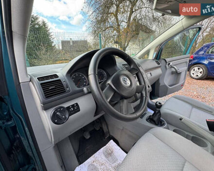 Зеленый Фольксваген Туран, объемом двигателя 1.6 л и пробегом 186 тыс. км за 5150 $, фото 55 на Automoto.ua