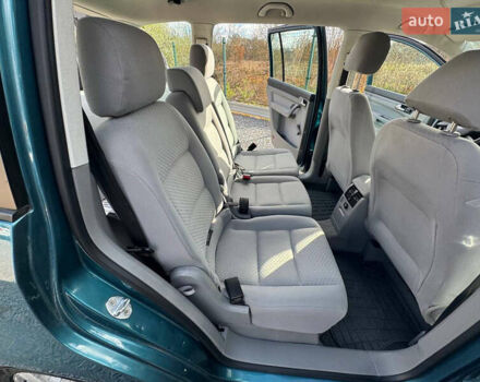 Зеленый Фольксваген Туран, объемом двигателя 1.6 л и пробегом 186 тыс. км за 5150 $, фото 65 на Automoto.ua