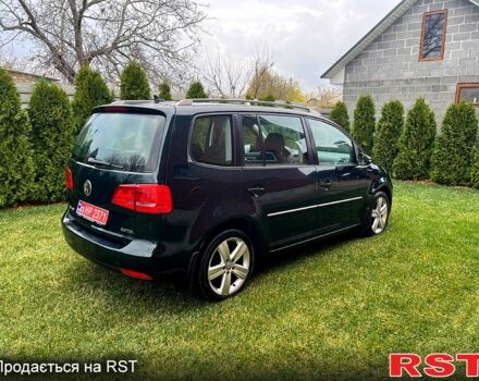 Зеленый Фольксваген Туран, объемом двигателя 2 л и пробегом 282 тыс. км за 10700 $, фото 2 на Automoto.ua