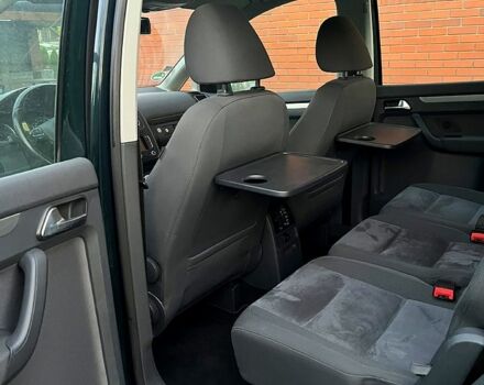 Зеленый Фольксваген Туран, объемом двигателя 2 л и пробегом 282 тыс. км за 10700 $, фото 6 на Automoto.ua