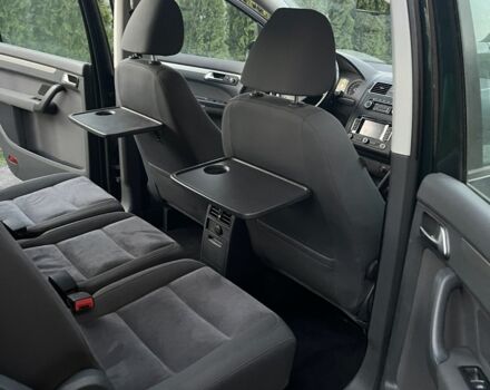 Зеленый Фольксваген Туран, объемом двигателя 2 л и пробегом 282 тыс. км за 10700 $, фото 8 на Automoto.ua