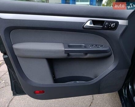 Зеленый Фольксваген Туран, объемом двигателя 1.4 л и пробегом 180 тыс. км за 12200 $, фото 30 на Automoto.ua