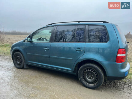Зелений Фольксваген Туран, об'ємом двигуна 1.9 л та пробігом 282 тис. км за 5100 $, фото 1 на Automoto.ua