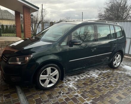 Зелений Фольксваген Туран, об'ємом двигуна 2 л та пробігом 282 тис. км за 10700 $, фото 1 на Automoto.ua