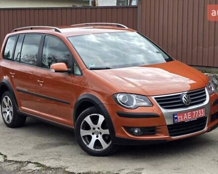 Оранжевый Фольксваген Туран, объемом двигателя 1.6 л и пробегом 243 тыс. км за 9399 $, фото 8 на Automoto.ua