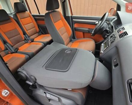 Оранжевый Фольксваген Туран, объемом двигателя 1.6 л и пробегом 243 тыс. км за 9399 $, фото 55 на Automoto.ua