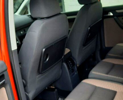 Оранжевый Фольксваген Туран, объемом двигателя 1.4 л и пробегом 217 тыс. км за 6900 $, фото 7 на Automoto.ua