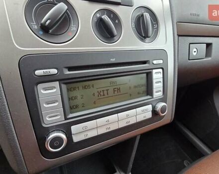 Оранжевый Фольксваген Туран, объемом двигателя 1.6 л и пробегом 243 тыс. км за 9399 $, фото 47 на Automoto.ua