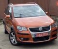 Оранжевый Фольксваген Туран, объемом двигателя 1.6 л и пробегом 243 тыс. км за 9399 $, фото 5 на Automoto.ua