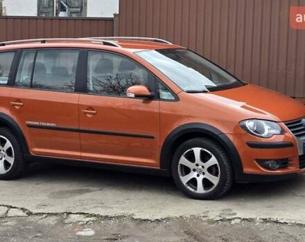 Оранжевый Фольксваген Туран, объемом двигателя 1.6 л и пробегом 243 тыс. км за 9399 $, фото 11 на Automoto.ua