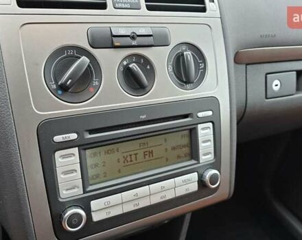 Оранжевый Фольксваген Туран, объемом двигателя 1.6 л и пробегом 243 тыс. км за 9399 $, фото 49 на Automoto.ua