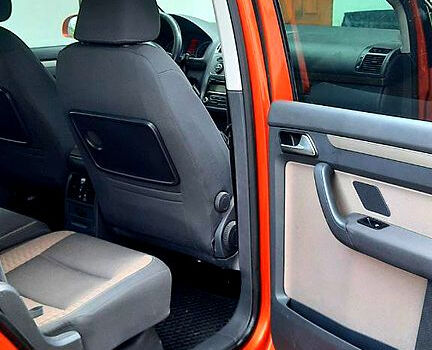 Оранжевый Фольксваген Туран, объемом двигателя 1.4 л и пробегом 217 тыс. км за 6900 $, фото 8 на Automoto.ua