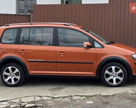 Оранжевый Фольксваген Туран, объемом двигателя 1.6 л и пробегом 243 тыс. км за 9399 $, фото 13 на Automoto.ua