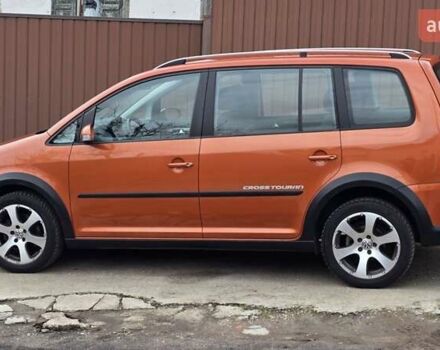 Оранжевый Фольксваген Туран, объемом двигателя 1.6 л и пробегом 243 тыс. км за 9399 $, фото 27 на Automoto.ua