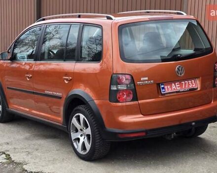 Оранжевый Фольксваген Туран, объемом двигателя 1.6 л и пробегом 243 тыс. км за 9399 $, фото 23 на Automoto.ua