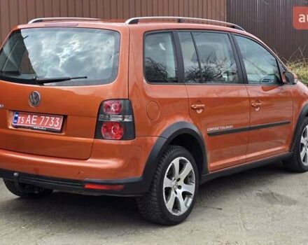 Оранжевый Фольксваген Туран, объемом двигателя 1.6 л и пробегом 243 тыс. км за 9399 $, фото 17 на Automoto.ua