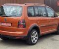 Оранжевый Фольксваген Туран, объемом двигателя 1.6 л и пробегом 243 тыс. км за 9399 $, фото 17 на Automoto.ua
