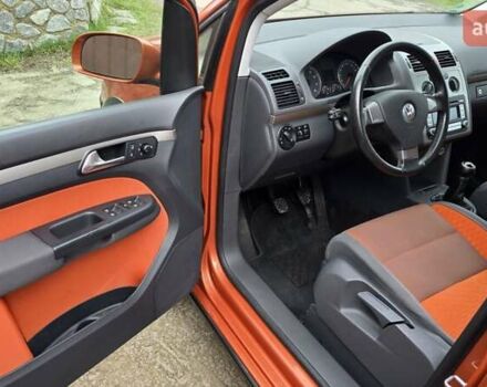 Оранжевый Фольксваген Туран, объемом двигателя 1.6 л и пробегом 243 тыс. км за 9399 $, фото 40 на Automoto.ua