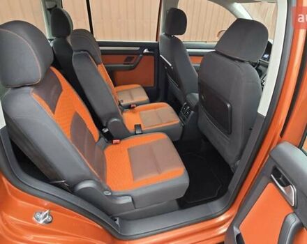 Оранжевый Фольксваген Туран, объемом двигателя 1.6 л и пробегом 243 тыс. км за 9399 $, фото 57 на Automoto.ua