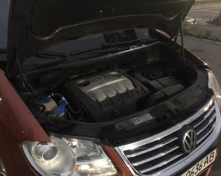 Помаранчевий Фольксваген Туран, об'ємом двигуна 2 л та пробігом 270 тис. км за 8400 $, фото 40 на Automoto.ua