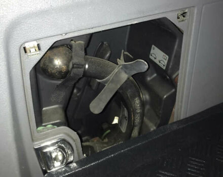 Помаранчевий Фольксваген Туран, об'ємом двигуна 2 л та пробігом 270 тис. км за 8400 $, фото 22 на Automoto.ua