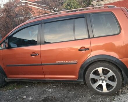 Оранжевый Фольксваген Туран, объемом двигателя 1.4 л и пробегом 110 тыс. км за 8200 $, фото 1 на Automoto.ua