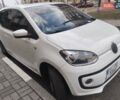 Белый Фольксваген Ап, объемом двигателя 1 л и пробегом 219 тыс. км за 5500 $, фото 1 на Automoto.ua