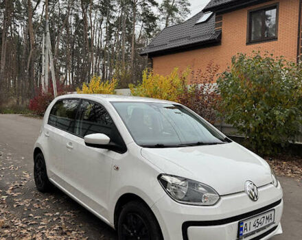 Белый Фольксваген Ап, объемом двигателя 1 л и пробегом 166 тыс. км за 6499 $, фото 1 на Automoto.ua
